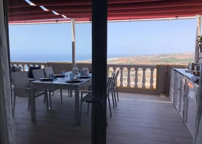 Con Impresionantes Vistas Y Piscina Διαμέρισμα