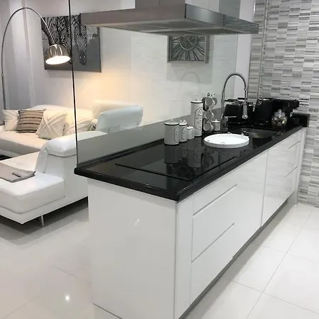 Con Impresionantes Vistas Y Piscina 公寓 阿德耶