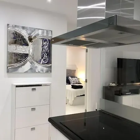 Con Impresionantes Vistas Y Piscina 阿德耶