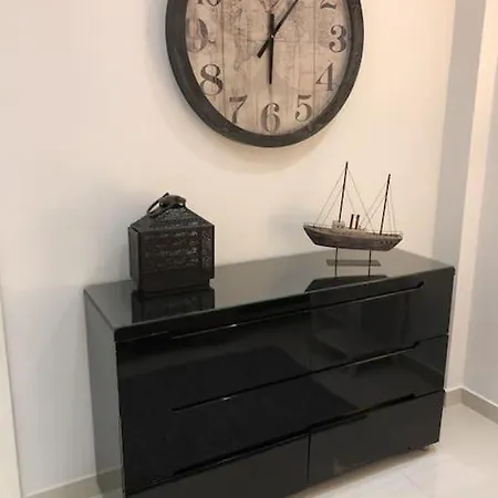 Con Impresionantes Vistas Y Piscina *