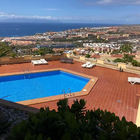 Con Impresionantes Vistas Y Piscina דירה *
