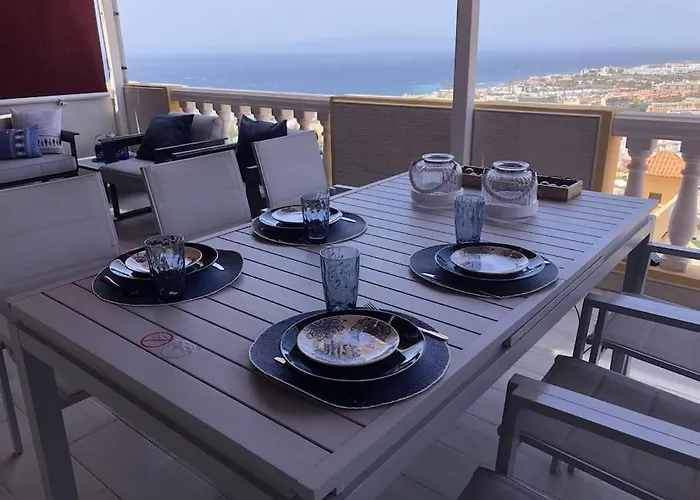 Apartment Con Impresionantes Vistas Y Piscina *