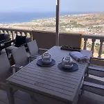 Con Impresionantes Vistas Y Piscina Адехе