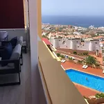 Con Impresionantes Vistas Y Piscina * Адехе