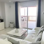Con Impresionantes Vistas Y Piscina Апартаменти