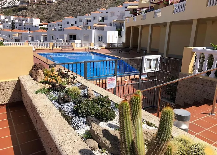 Con Impresionantes Vistas Y Piscina Apartment