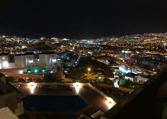 Con Impresionantes Vistas Y Piscina