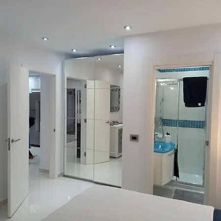 Con Impresionantes Vistas Y Piscina Апартаменты Адехе