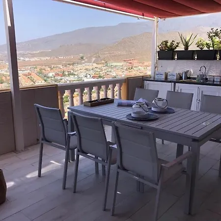 Con Impresionantes Vistas Y Piscina * Адехе